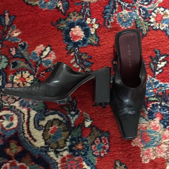 Nine West Black Slides - Picture 2 of 3